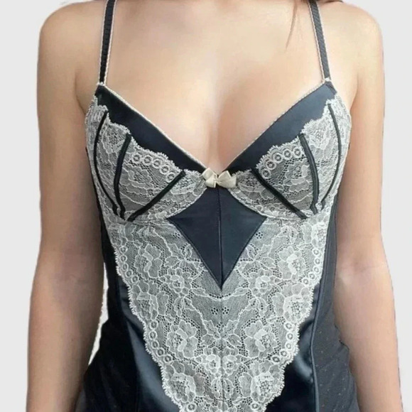 H&M black& white Lace Corset  bustier y2k design Sz M 34C adjustable strap &Hook - Picture 3 of 5